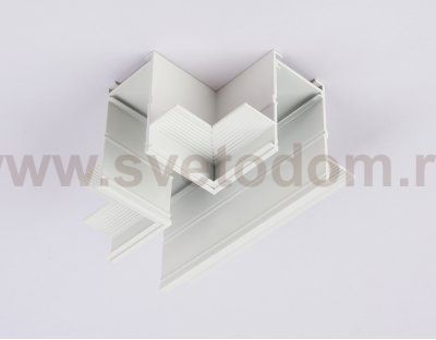 Коннектор T-образный для встраиваемого шинопровода Magnetic 220V Ambrella GL1041 WH белый коннектор T-образный для встраиваемого шинопровода Magnetic 220V 110*80*47