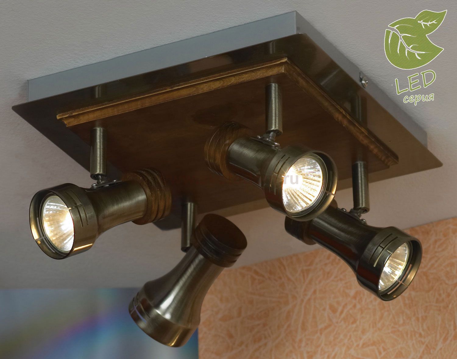 Светильник поворотный спот Lussole GRLSL-7101-04 NOVARA