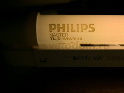 Лампа люминесцентная Philips TLD 18W/830 G13 тепло-белая