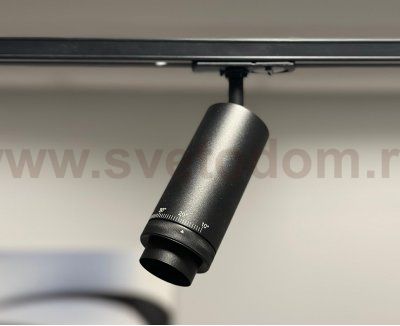 IT02-021 black 3000K светильник трековый
