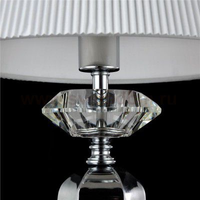 Настольная лампа Maytoni MOD560-TL-01-N Smusso