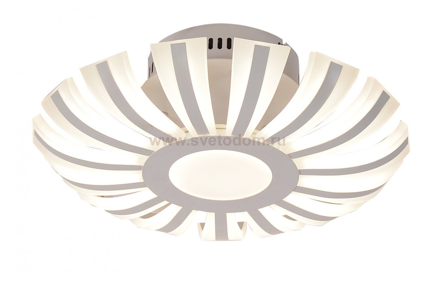 Люстра потолочная Omnilux OML-02607-68 Silville