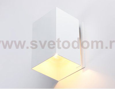 Светильник потолочный накладной со сменной лампой E27 Ambrella TN5111 TN