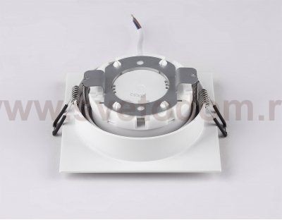 Встраиваемый поворотный точечный светильник GX53 Ambrella TN51915 WH белый GX53 max 12W 115*115*23
