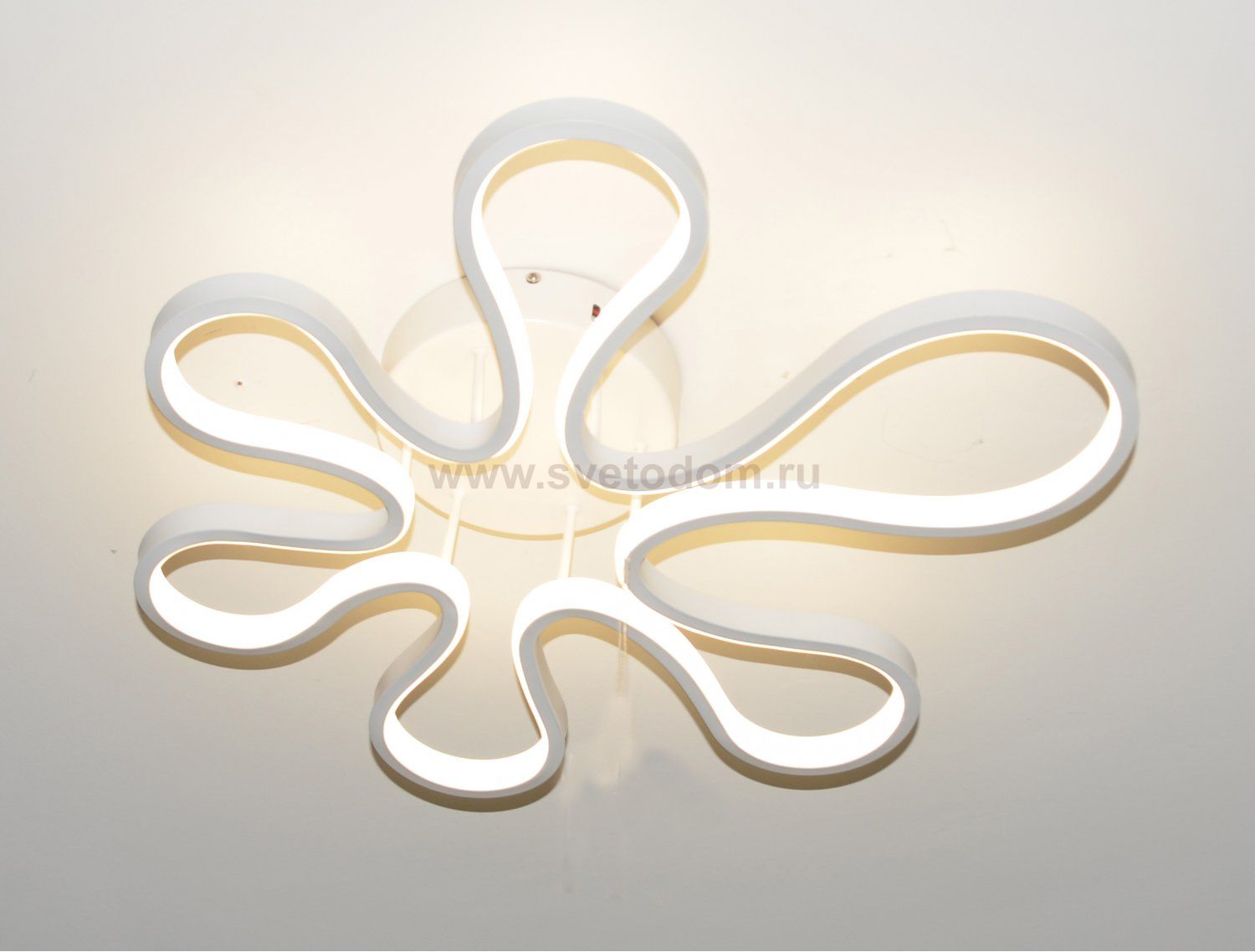 Светодиодная потолочная люстра с пультом Moderli V2740-CL Cosa LED 120W