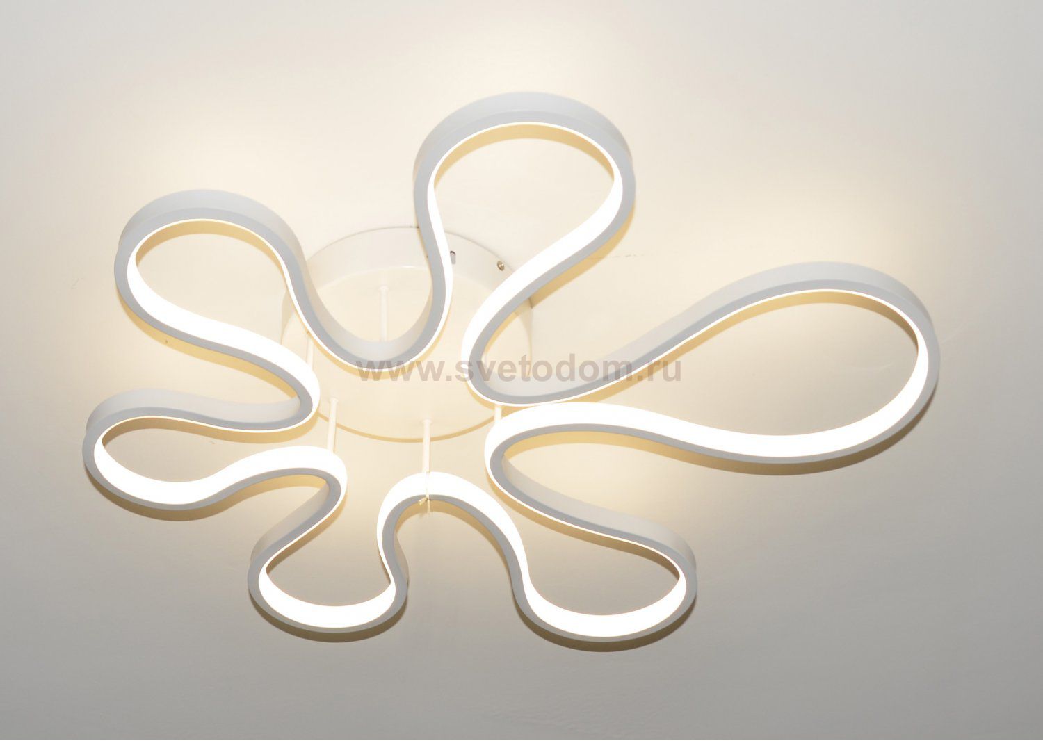 Светодиодная потолочная люстра с пультом Moderli V2741-CL Cosa LED 144W