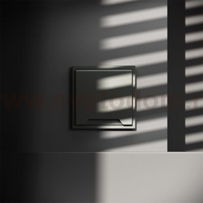 Розетка встраиваемая VOLTUM S70 с заземлением, защитными шторками и крышкой 16А, (титан) (VLS040306)