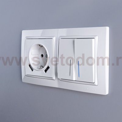 Рамка из поликарбоната на 2 поста Snabb Basic белый W0022001