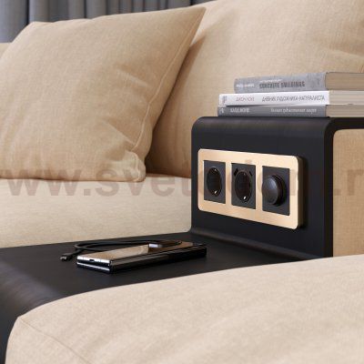 Рамка из металла на 3 поста Platinum шампань W0032611