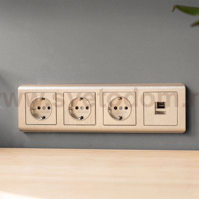 Рамка из поликарбоната на 4 поста Stream шампань W0042111