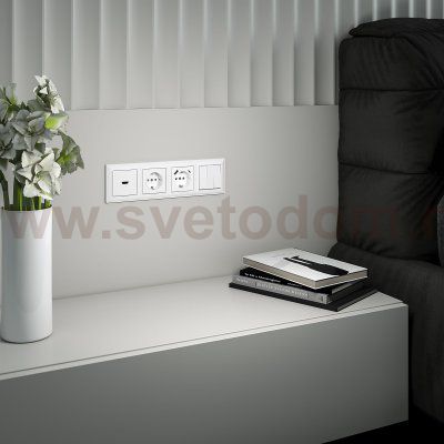 Рамка из пластика на 4 поста Fiore белый W0042201