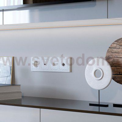 Рамка из поликарбоната на 4 поста Hammer белый W0042401