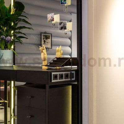 Выключатель одноклавишный проходной черный матовый W1112008