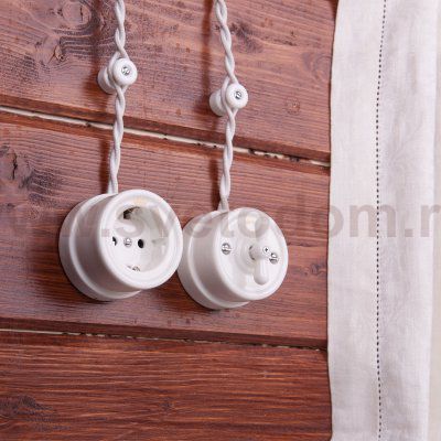 Выключатель на 4 положения двухклавишный белый ретро W5620001