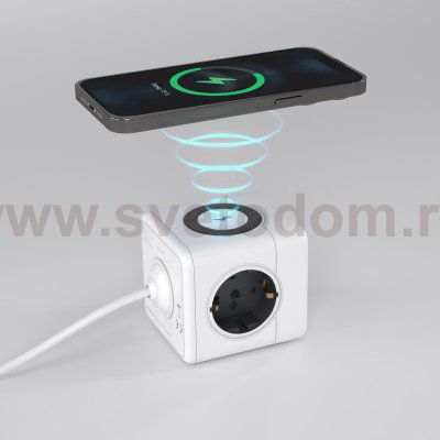 Розеточный блок 3-местный + 3×USB + беспроводная зарядка W6513501