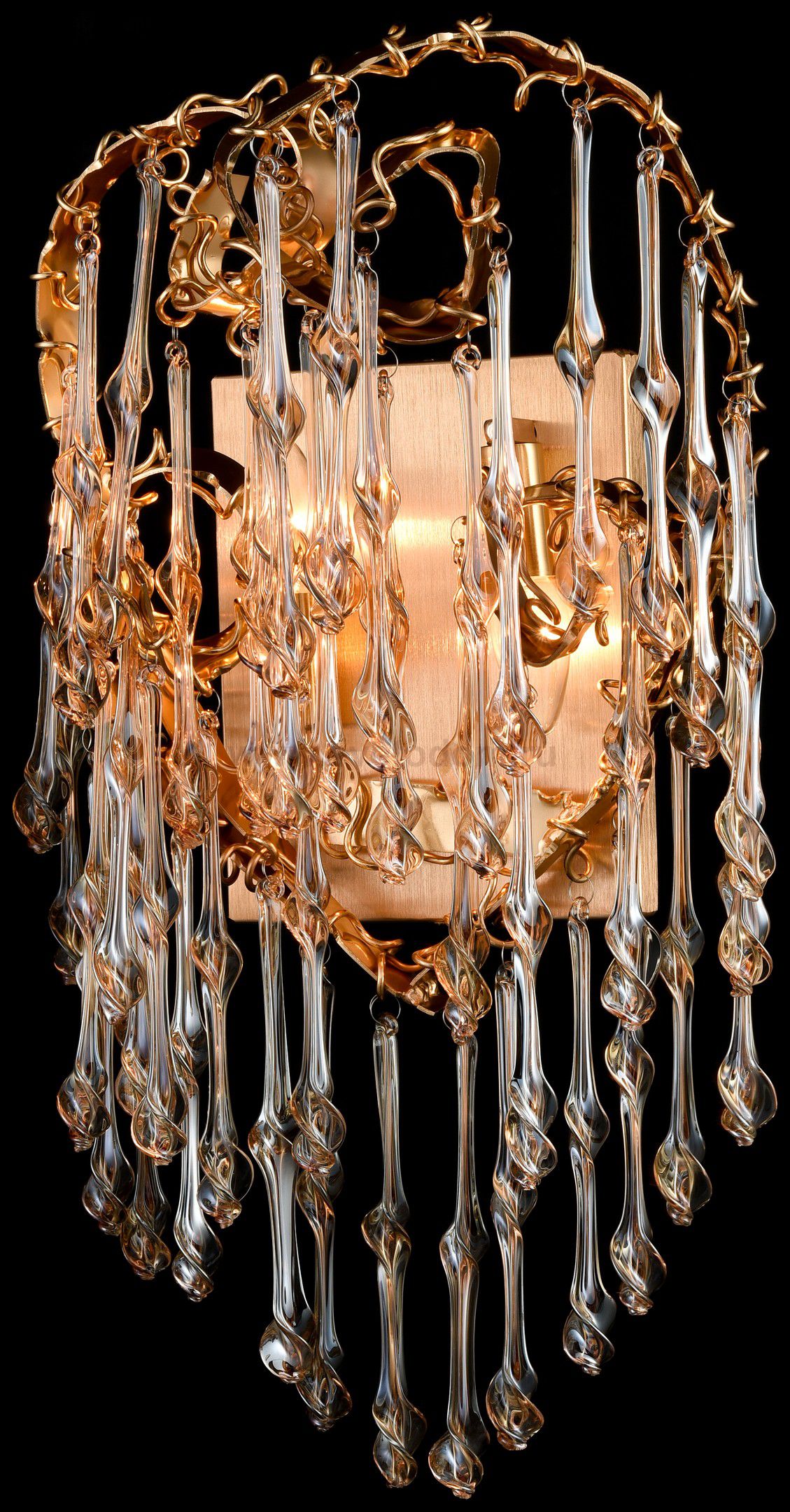 Светильник настенный Wertmark WE187.02.301 AMALIA