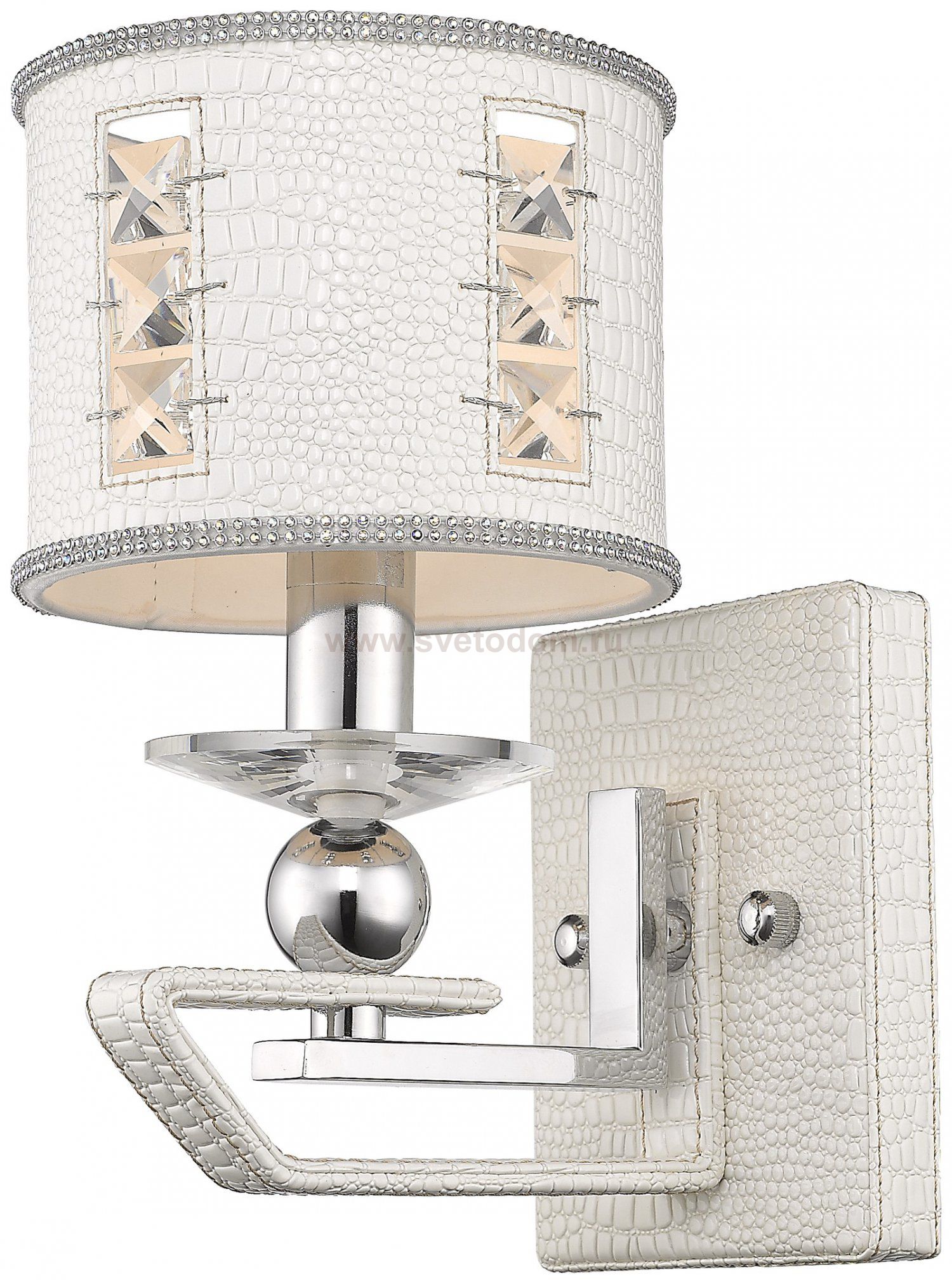 Светильник настенный Wertmark WE393.01.001 ADELMARO