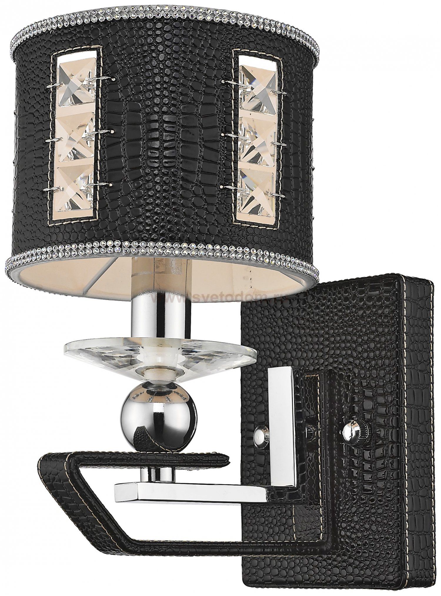 Светильник настенный Wertmark WE393.01.021 ADELMARO