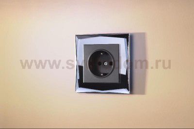 Розетка с заземлением и шторками (черный матовый) WL08-SKGS-01-IP44 Werkel