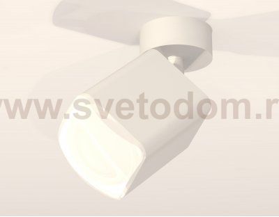 Комплект накладного поворотного светильника с акрилом Ambrella XM7812023 XM