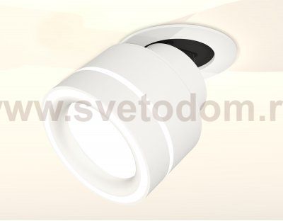 Комплект встраиваемого поворотного светильника с акрилом Ambrella XM8101523 XM