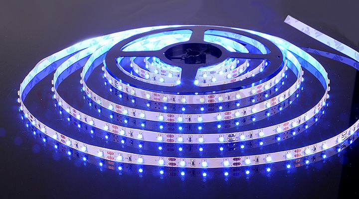 Светодиодная лента Elektrostandard 3528/60 LED 4.8W IP20 [белая подложка] синий свет