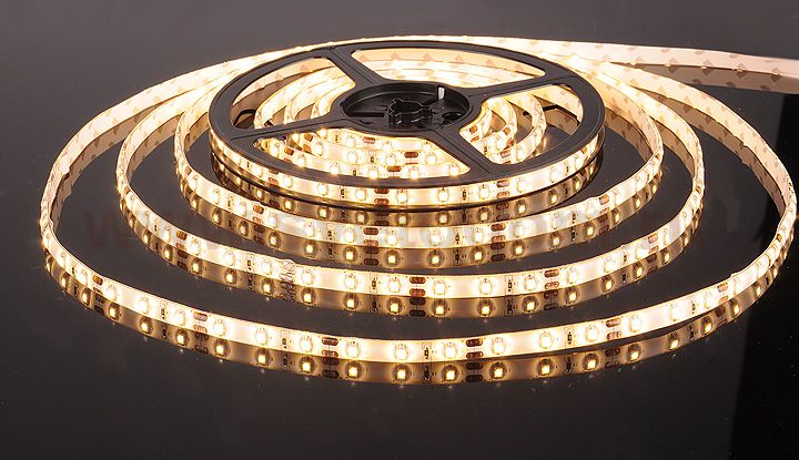 Светодиодная лента Elektrostandard 3528/60 LED 4.8W IP65 [белая подложка] теплый белый свет