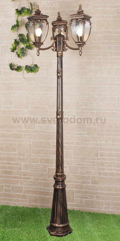 Andromeda F/3 черное золото уличный трехрожковый светильник на столбе IP44 GLYF-8024F/3 Elektrostandard