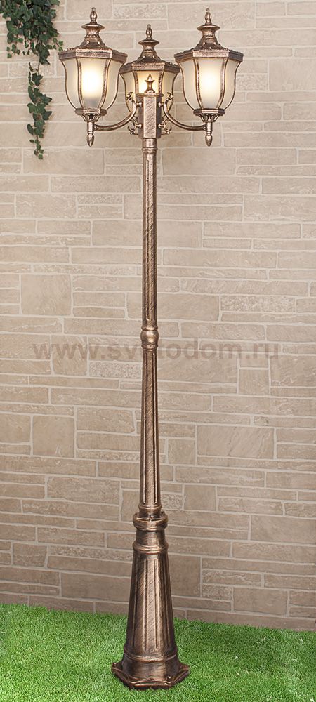 Светильник на столбе Elektrostandard Taurus F/3 черное золото (арт. GLXT-1458F/3)