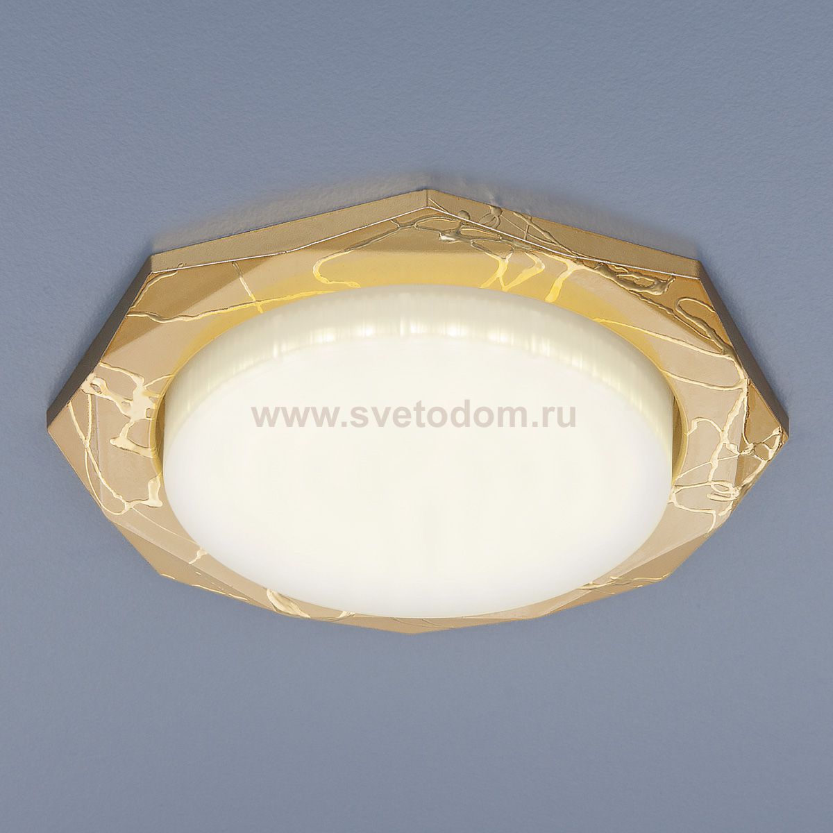 Встраиваемый точечный светильник Elektrostandard 1065 GX53 GD золото