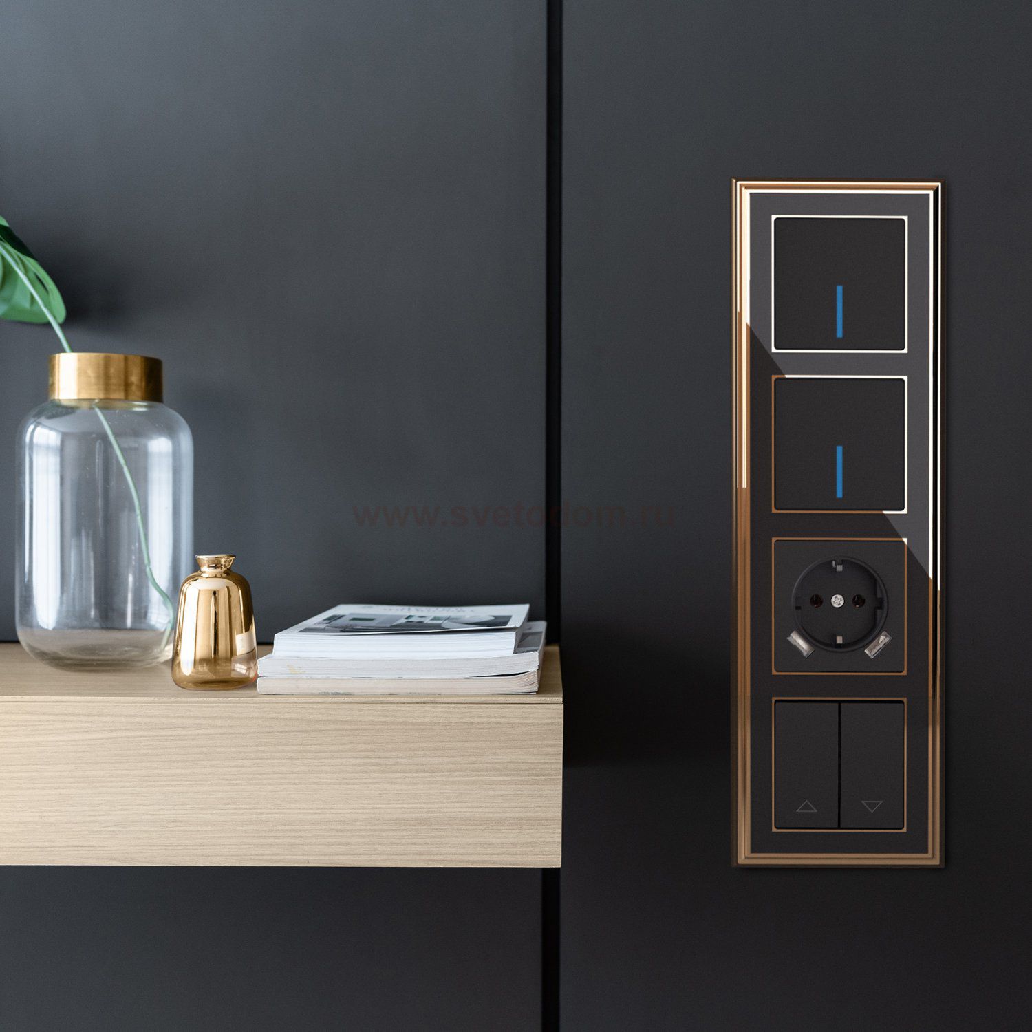 Рамка на 4 поста (золото/черный) WL17-Frame-04 Werkel