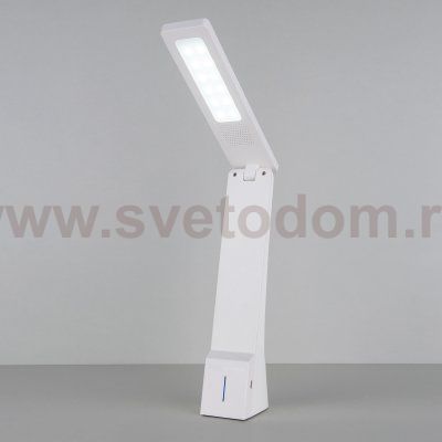 Настольная лампа Elektrostandard Desk белый/серебряный (TL90450)