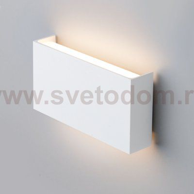 Уличный светодиодный светильник GOLF 1705 TECHNO LED белый Elektrostandard
