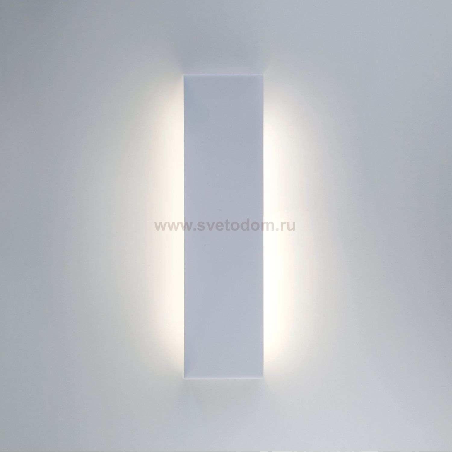 Светильник настенный светодиодный белый 40131/1 LED белый Eurosvet