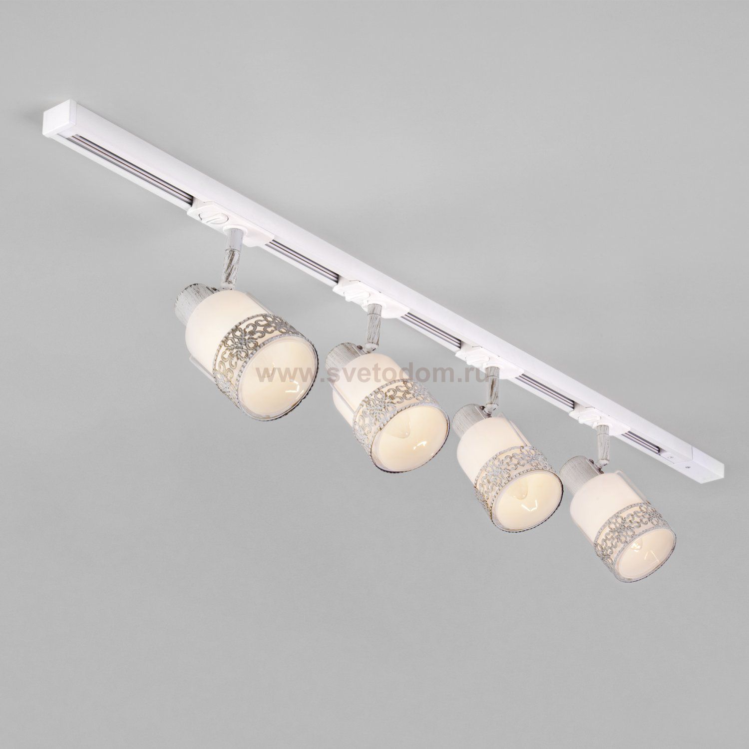 Светильник Eurosvet 20075/4 белый