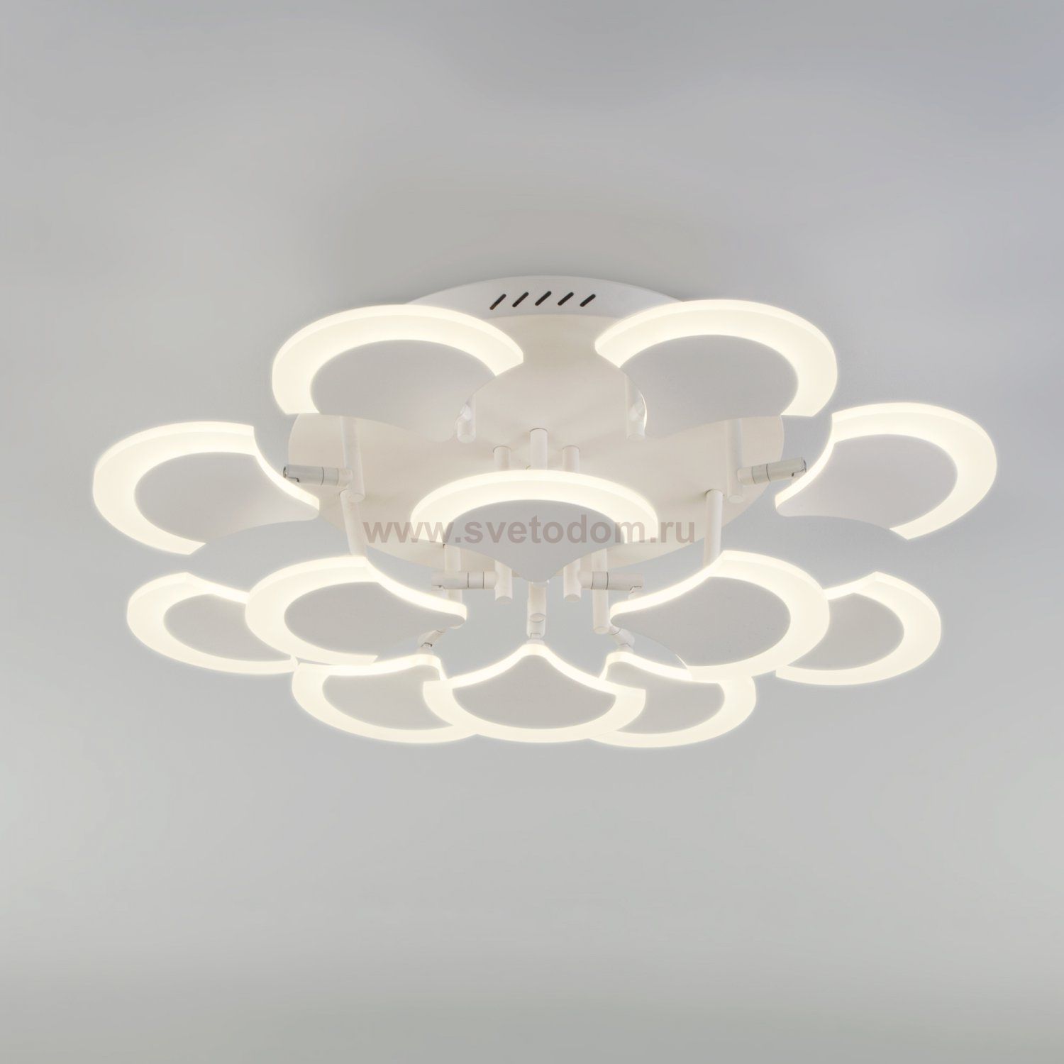 Светильник Eurosvet 90159/12 белый 110W