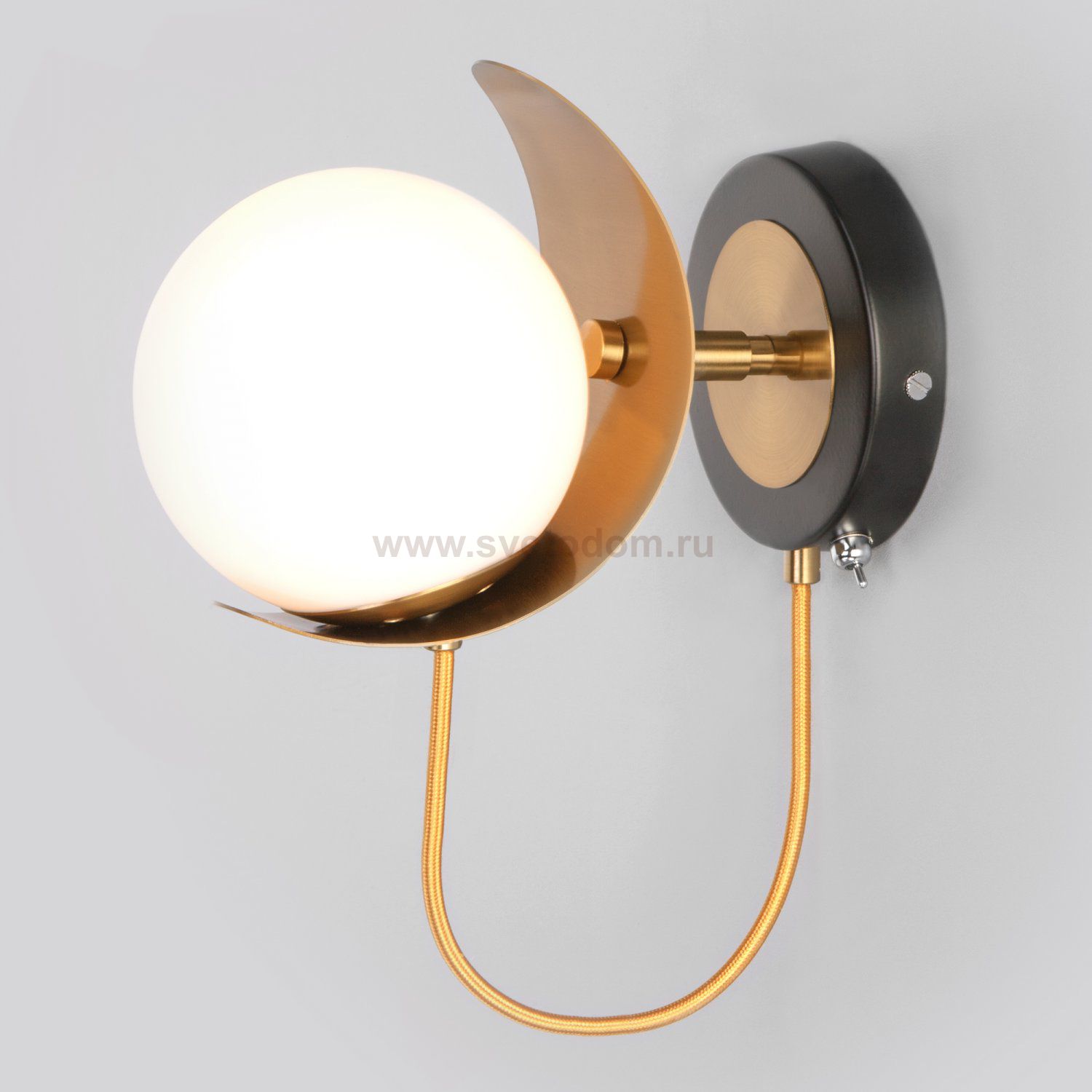 Настенный светильник Eurosvet 70110/1 Amato золото/черный