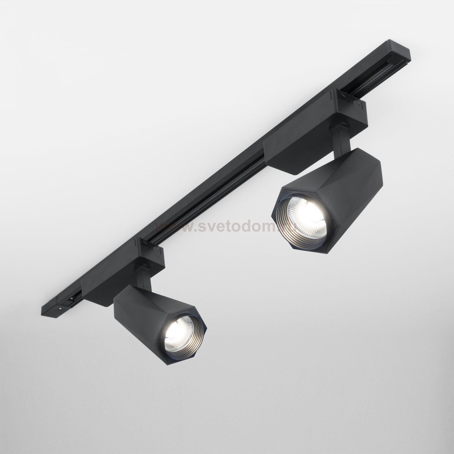 Трековый светодиодный светильник для однофазного шинопровода Magnum черный матовый 20W 4200K LTB46