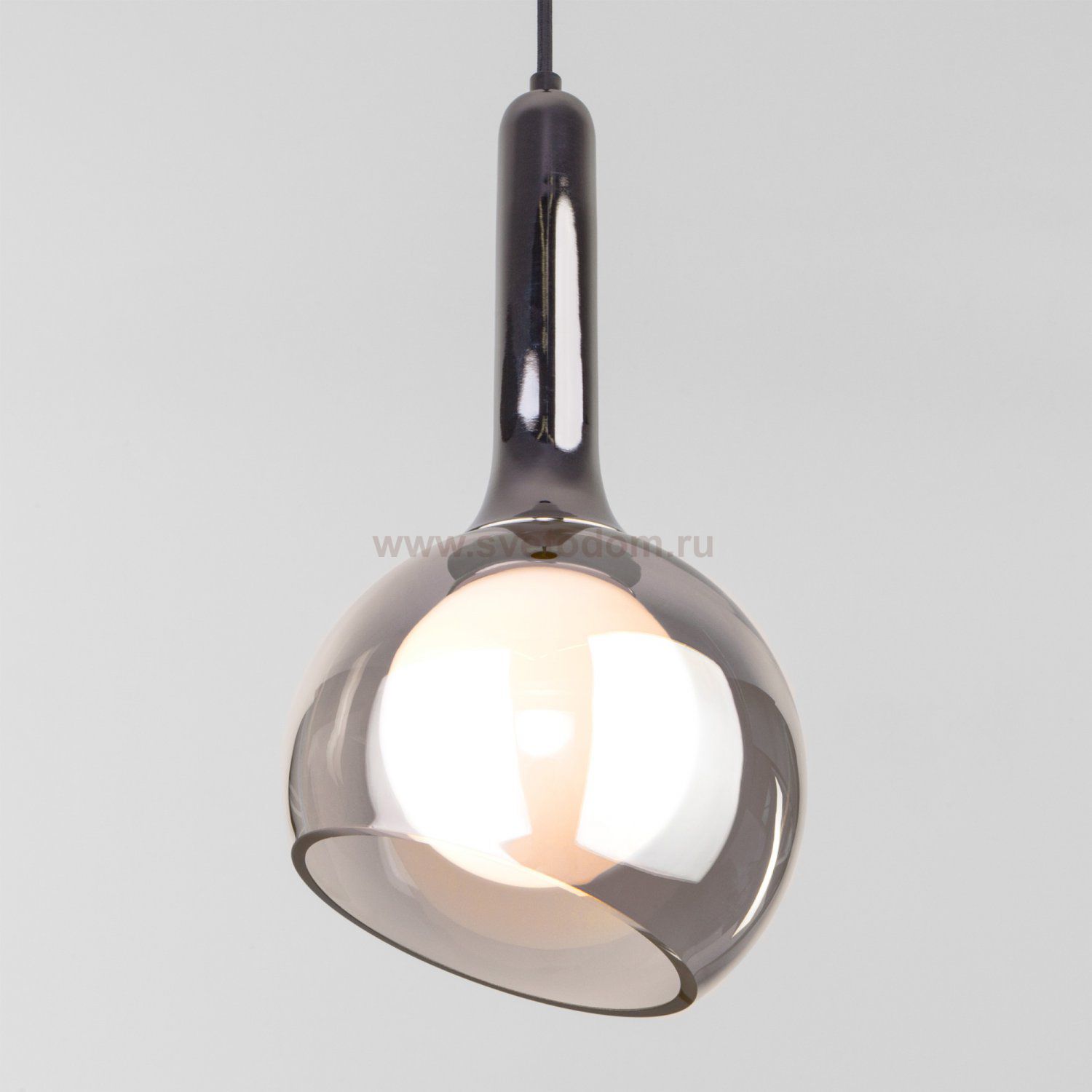 Подвесной акцентный светильник Eurosvet 50188/1 дымчатый