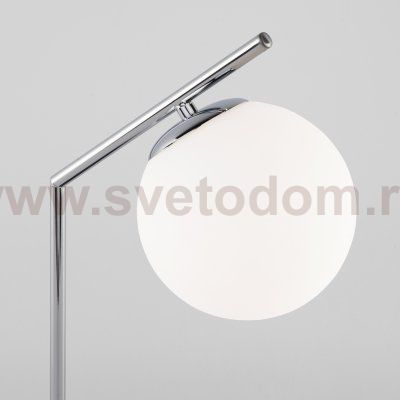 Настольная лампа со стеклянным плафоном Eurosvet 01082/1 хром Frost