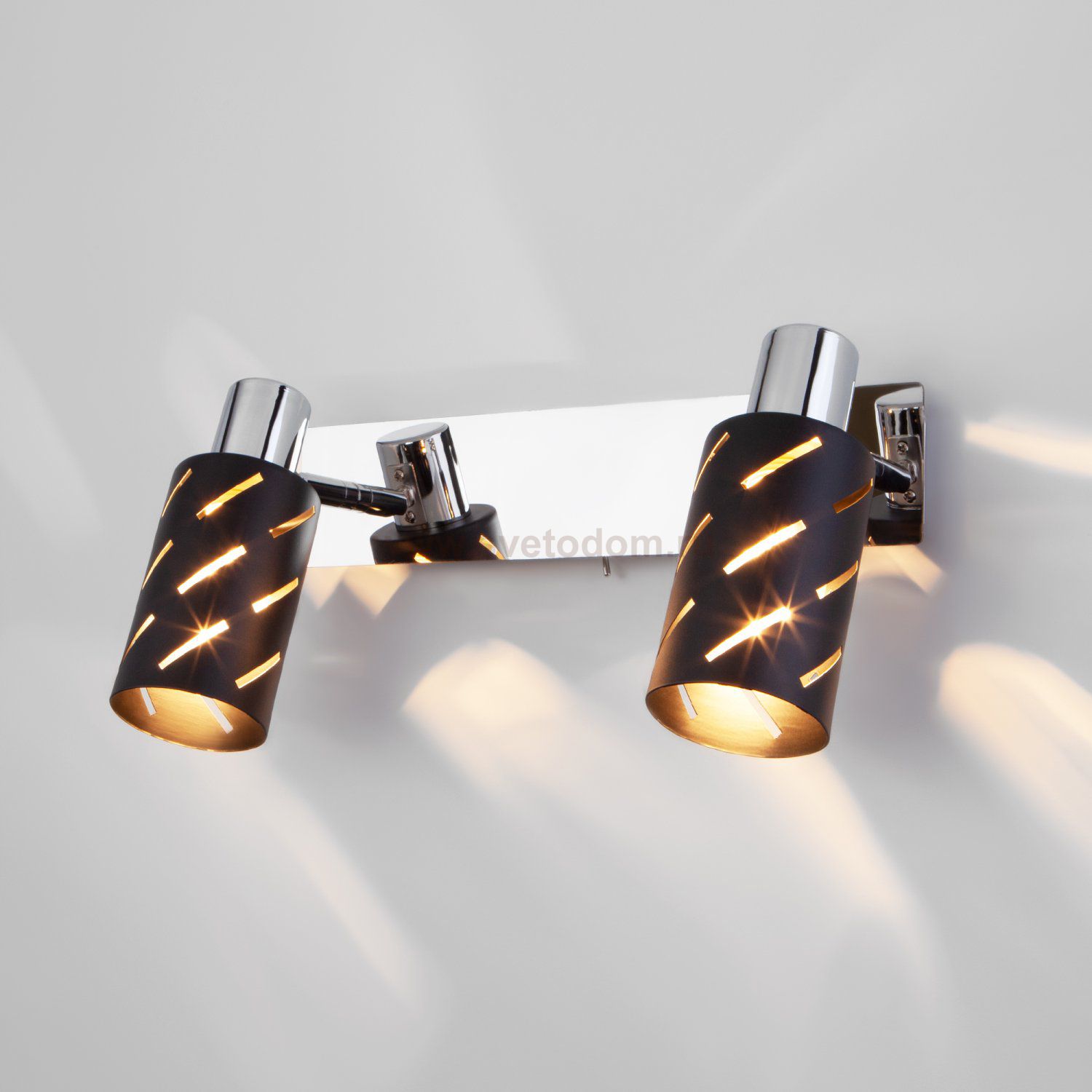 Настенный светильник с поворотными плафонами Eurosvet 20090/2 черный/хром Fente