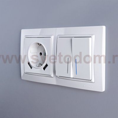 Выключатель  двухклавишный проходной с подсветкой (белый) W1122101 Werkel