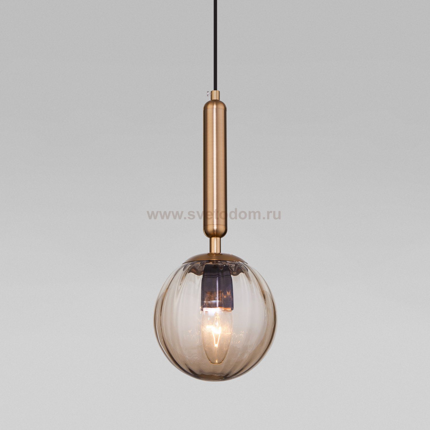 Подвесной светильник со стеклянным плафоном Eurosvet 50208/1 янтарный Joy