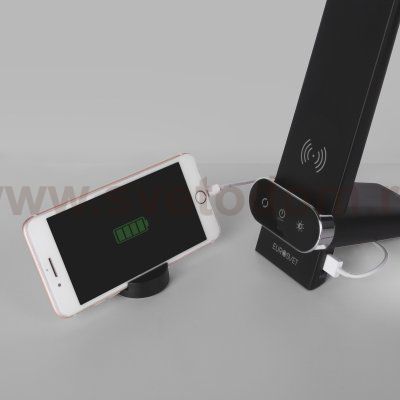 Светодиодная настольная лампа с беспроводной зарядкой 80427/1 черный Eurosvet