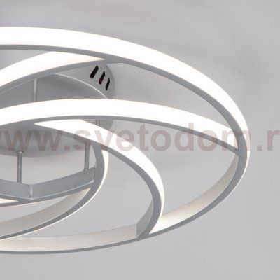 Потолочный светодиодный светильник с пультом управления Eurosvet Indio 90207/1 серебро