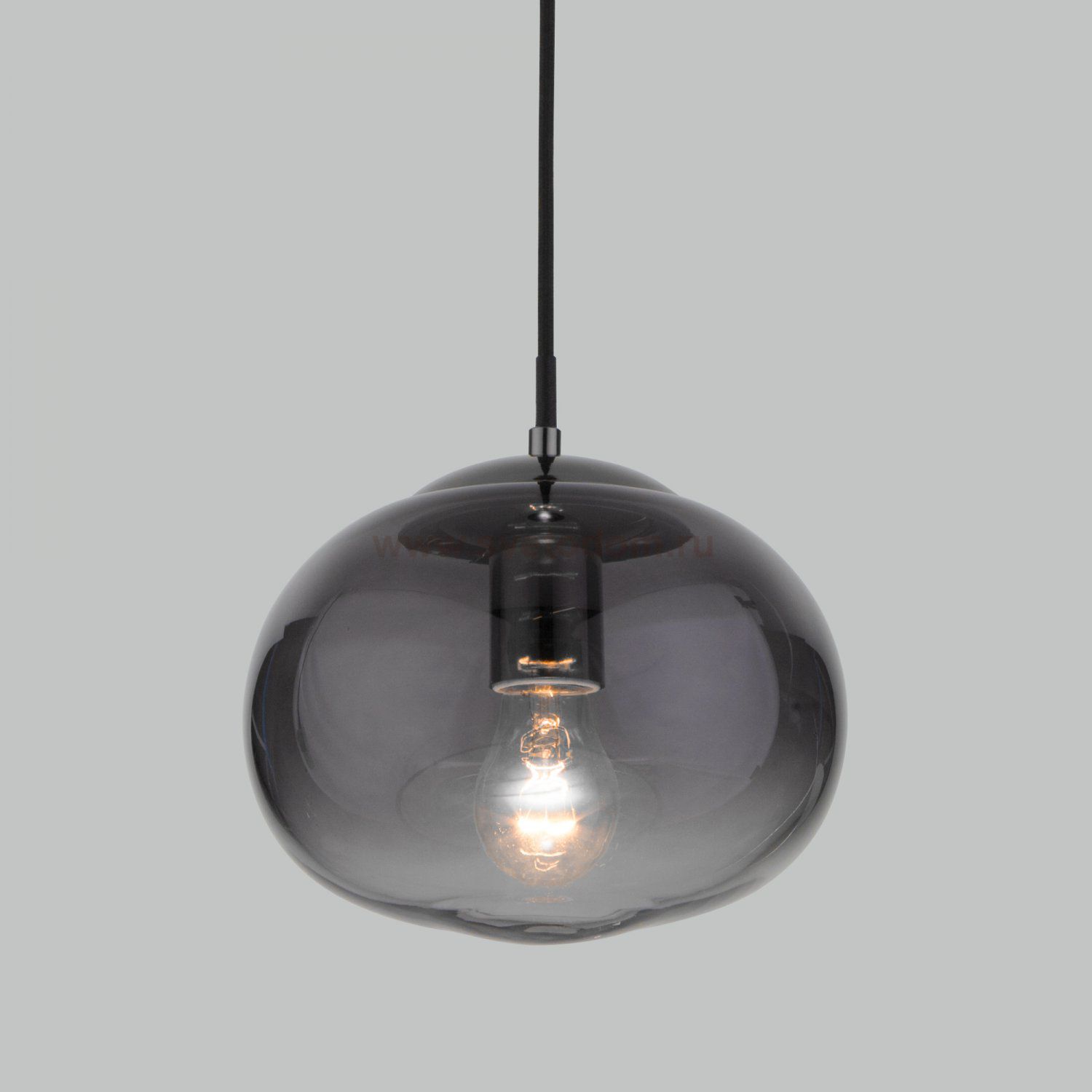 Подвесной светильник со стеклянным плафоном Eurosvet Rock 50212/1 дымчатый