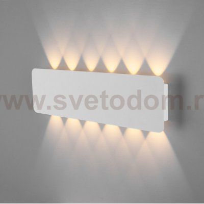 Настенный светодиодный светильник Angle LED 40139/1 LED Elektrostandard