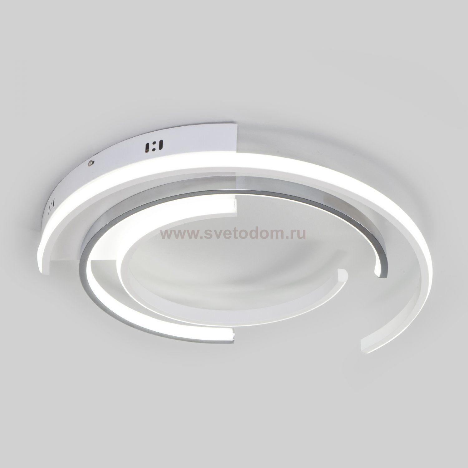 Люстра Eurosvet 90248/3 белый/ хром Gross