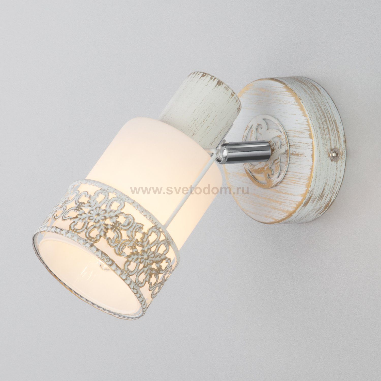 Настенный светильник Eurosvet Silvia 20025/1 белый с золотом/ хром