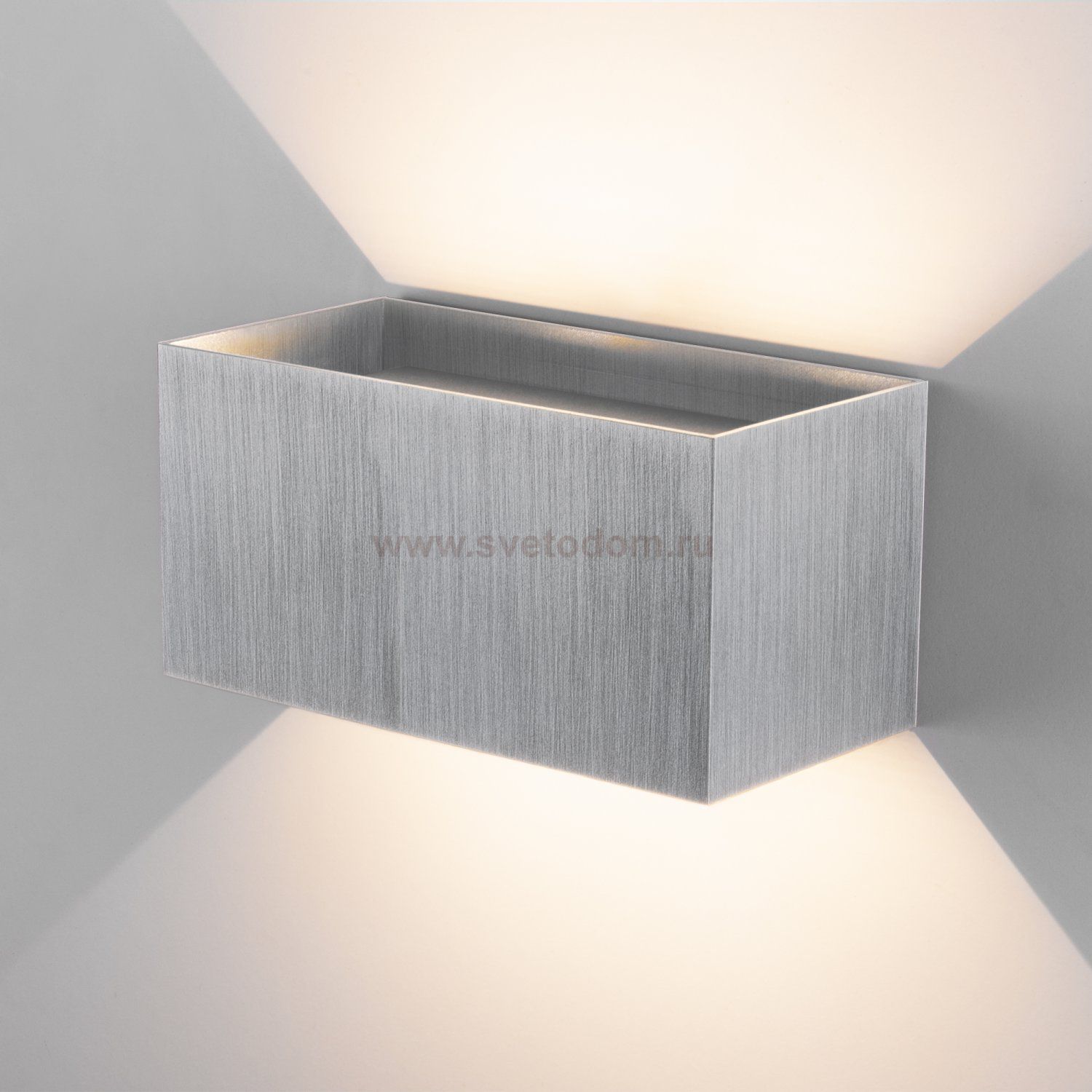 Уличный настенный светодиодный светильник WINNER DOUBLE LED IP54 35137/W алюминий Elektrostandard